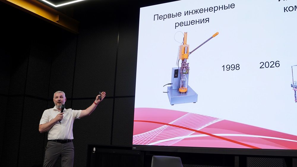 На площадке VolgaConf с экспертным выступлением выступил генеральный директор завода «АВРОРА» Алексей Юрьевич Максимов