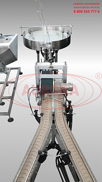 Двухпоточная линия укупорки и этикетировки круглых ПЭТ-банок