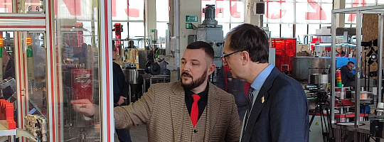 Завод АВРОРА посетил министр цифрового развития и связи Саратовской области 